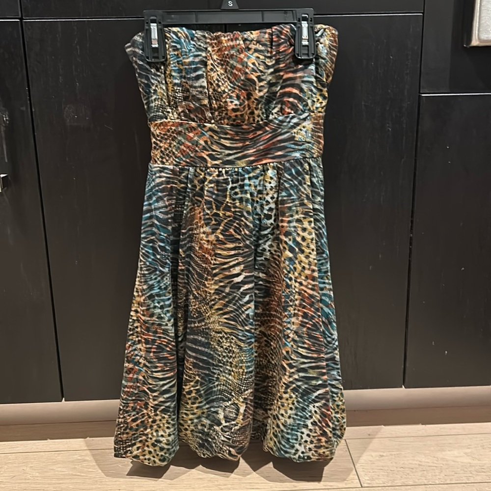 Women’s dress- strapless
